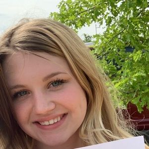 Meet your Posher, Savannah